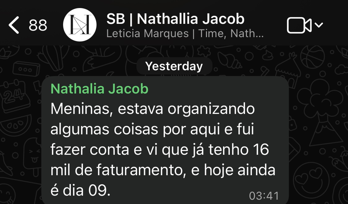 Depoimento de consultora de estilo relatando resultado de faturamento